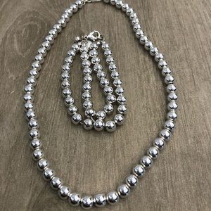 Silver ball necklace and double bracelet set like new condition